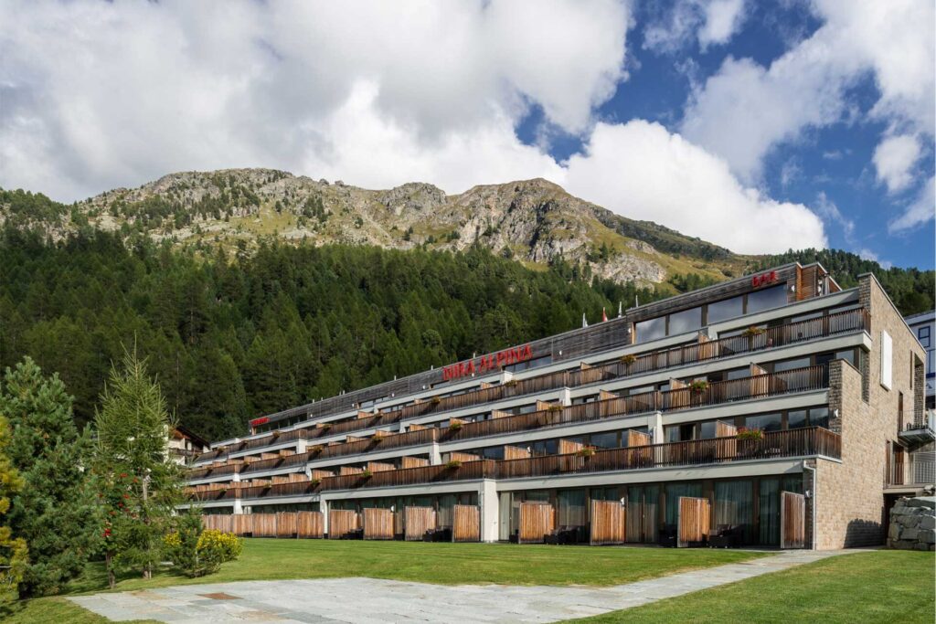 Nira Alpina